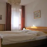 Haus Barnabas Im Engel, Engel 3*