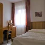 Haus Barnabas Im Engel, Engel Affittacamere 3*