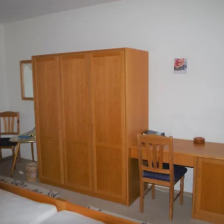 Haus Barnabas Im Engel, Engel Pensión 3*