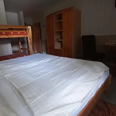 Haus Barnabas Im Engel, Engel Pensión