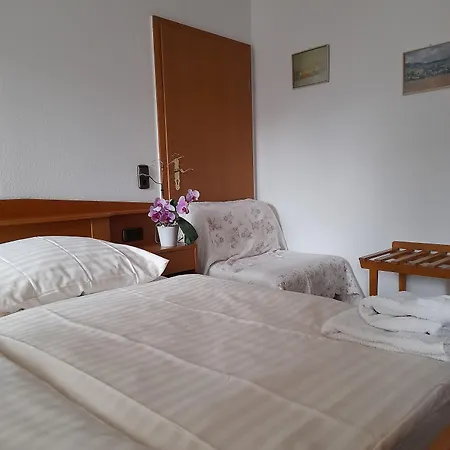 招待所 Haus Barnabas Im Engel, Engel 3*